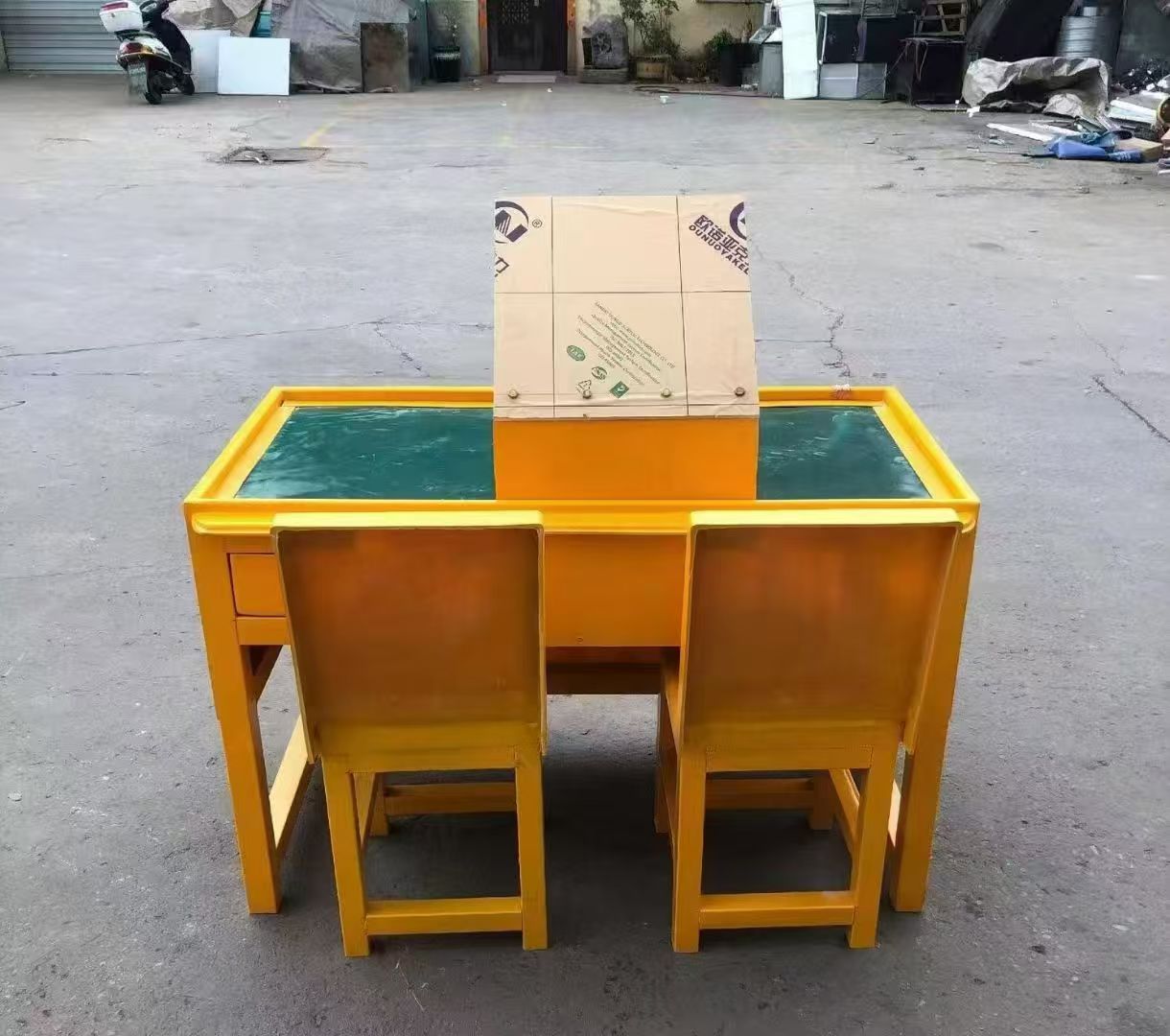 三门峡防静电导通桌井下煤矿火工品发放桌：危险品流转的安全守护者